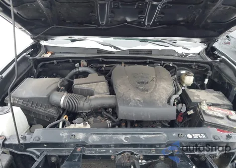 2017 Toyota Tacoma Sr5 V6 z USA, uszkodzony, nr VIN 5TFCZ5AN5HX056710